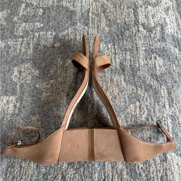 Steve Madden Tan Block Heel Sandals - Picture 5 of 5